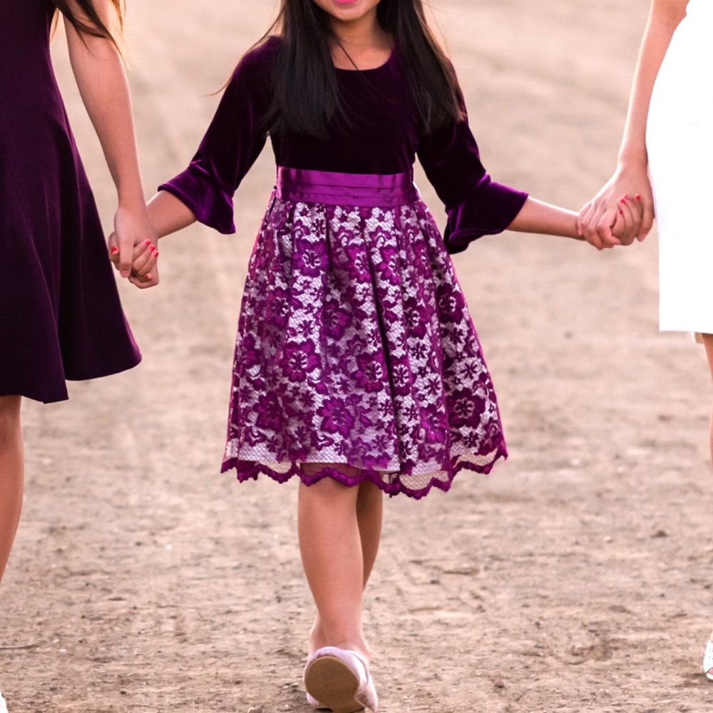 Gorgeous Lace Jona Michelle Formal Dress Girls Size 5